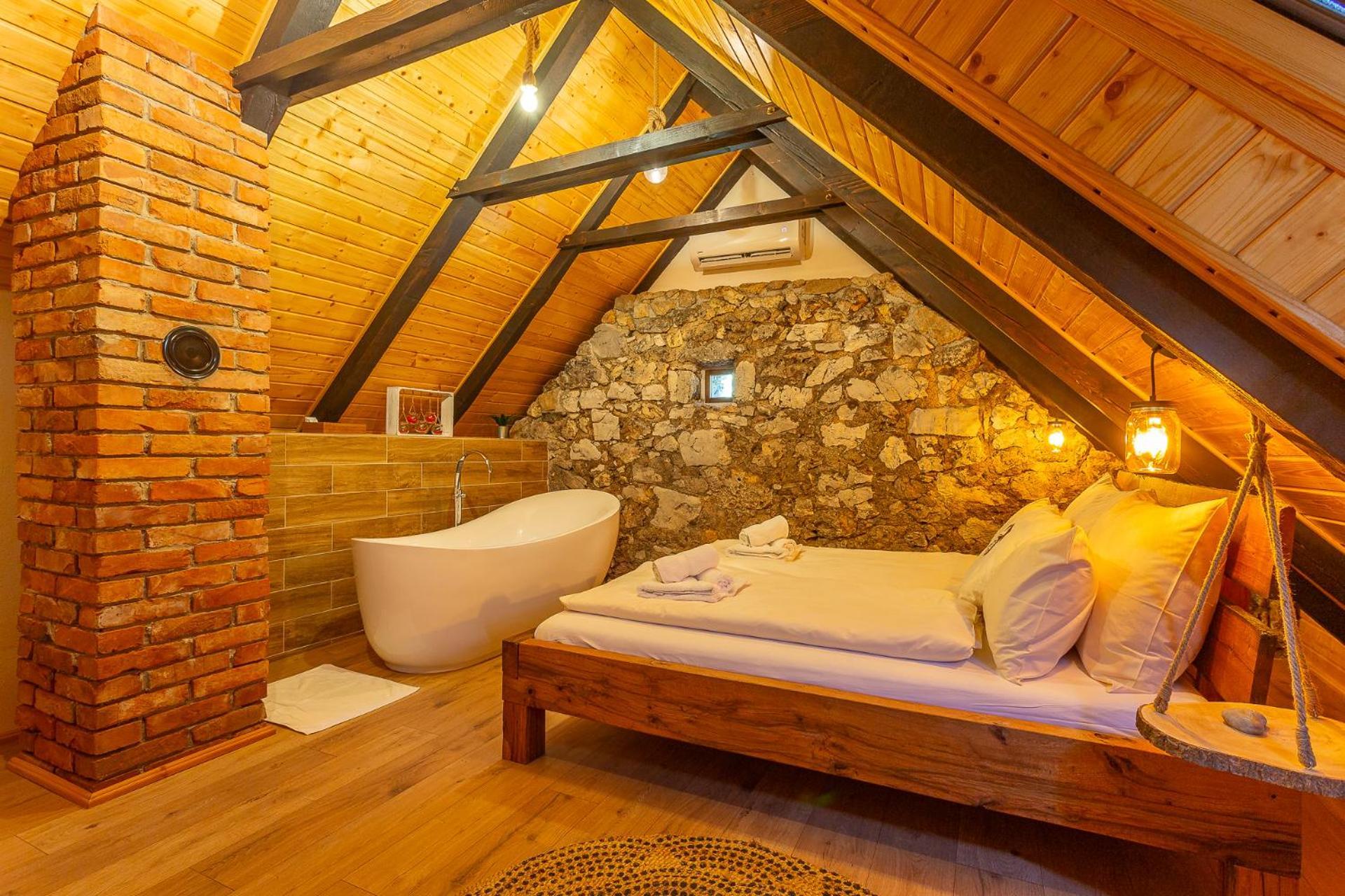 Chalet Hedgehog's *